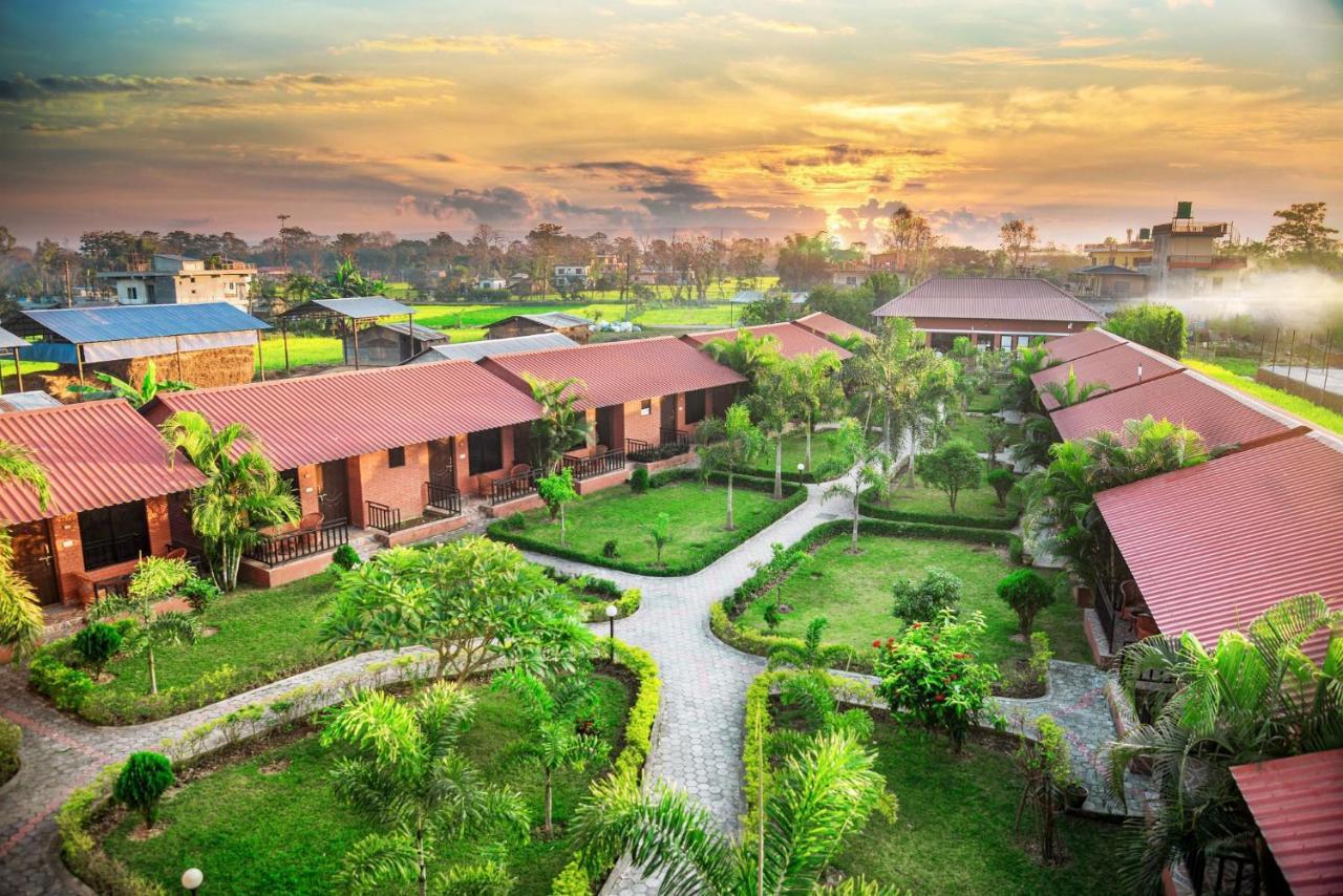 Hotel Vision Safari Pvt Ltd Sauraha Exterior foto