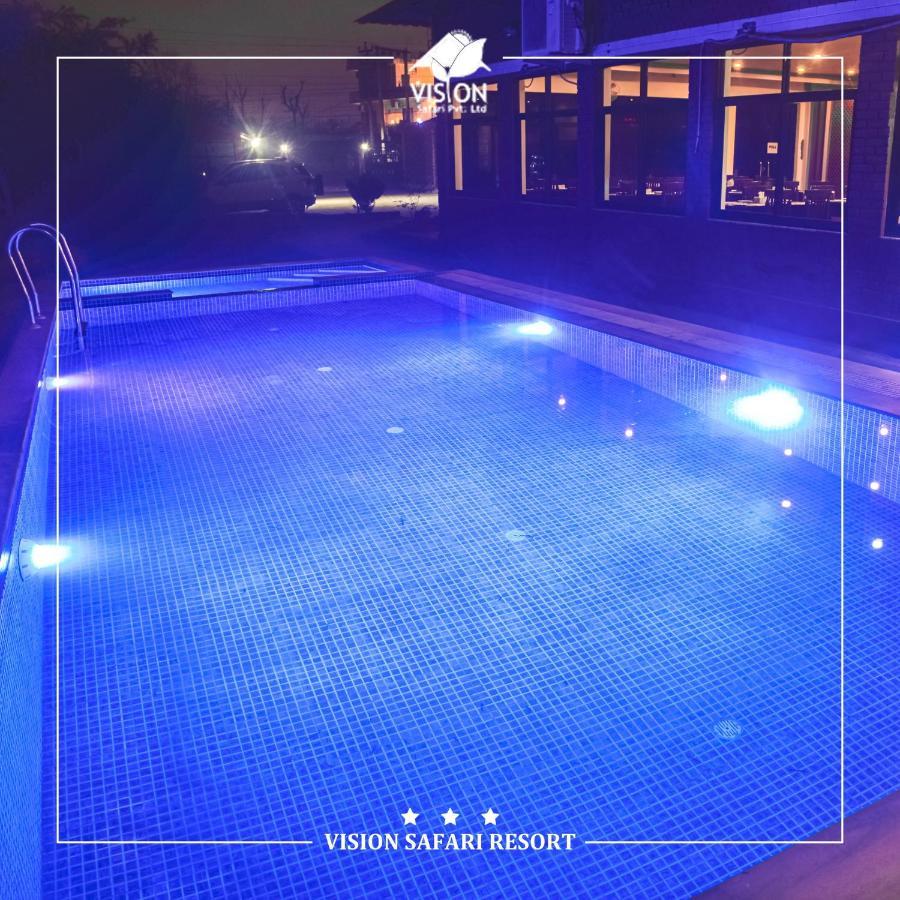 Hotel Vision Safari Pvt Ltd Sauraha Exterior foto