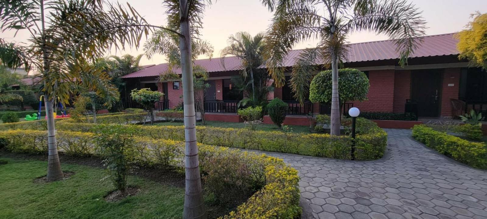 Hotel Vision Safari Pvt Ltd Sauraha Exterior foto