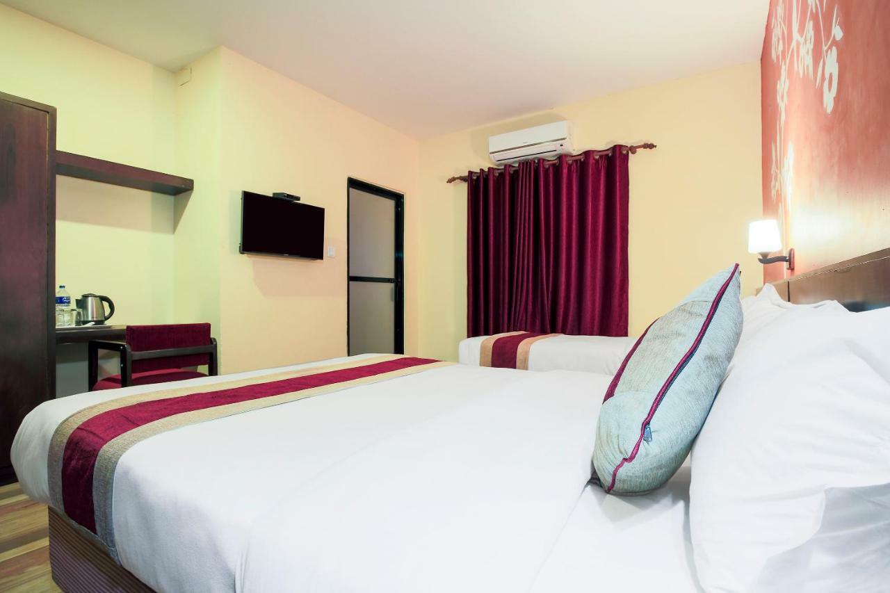 Hotel Vision Safari Pvt Ltd Sauraha Exterior foto