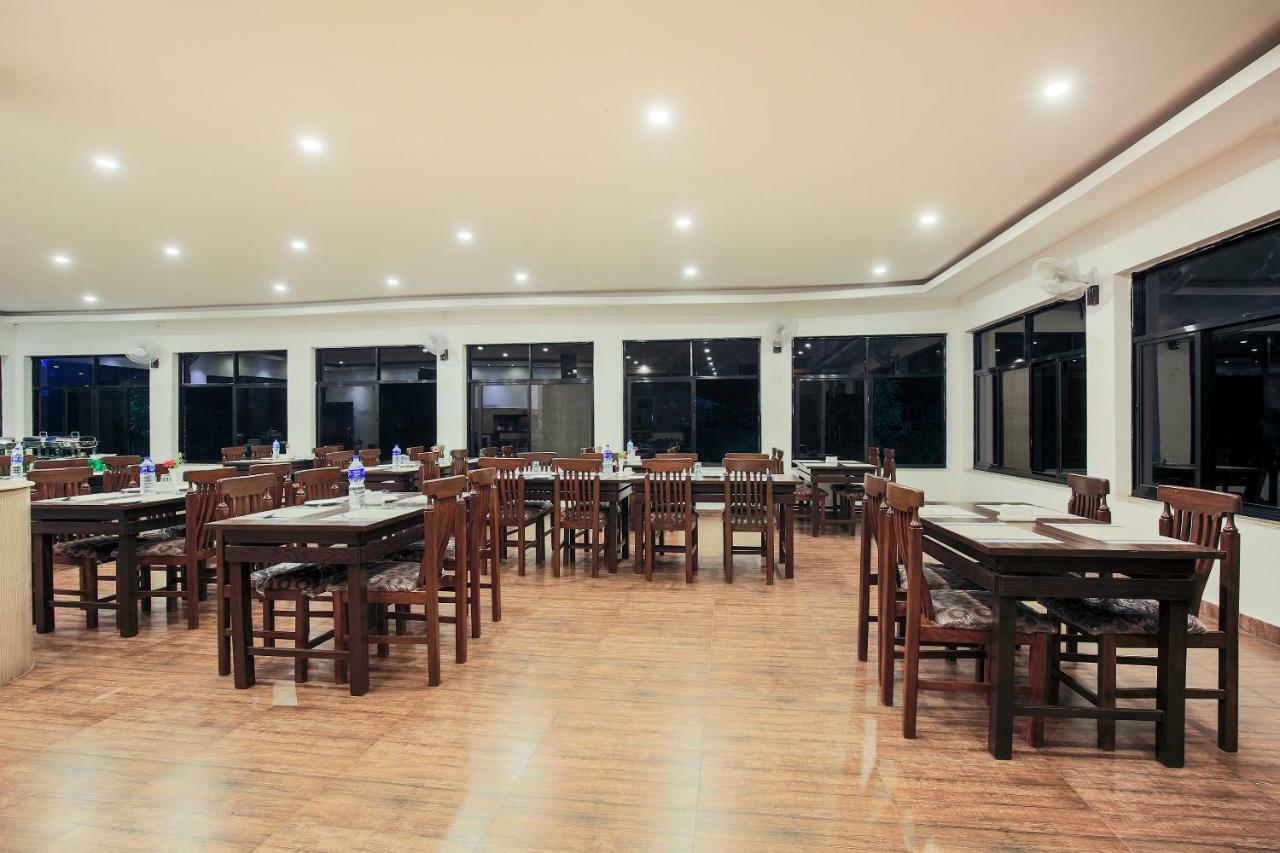 Hotel Vision Safari Pvt Ltd Sauraha Exterior foto